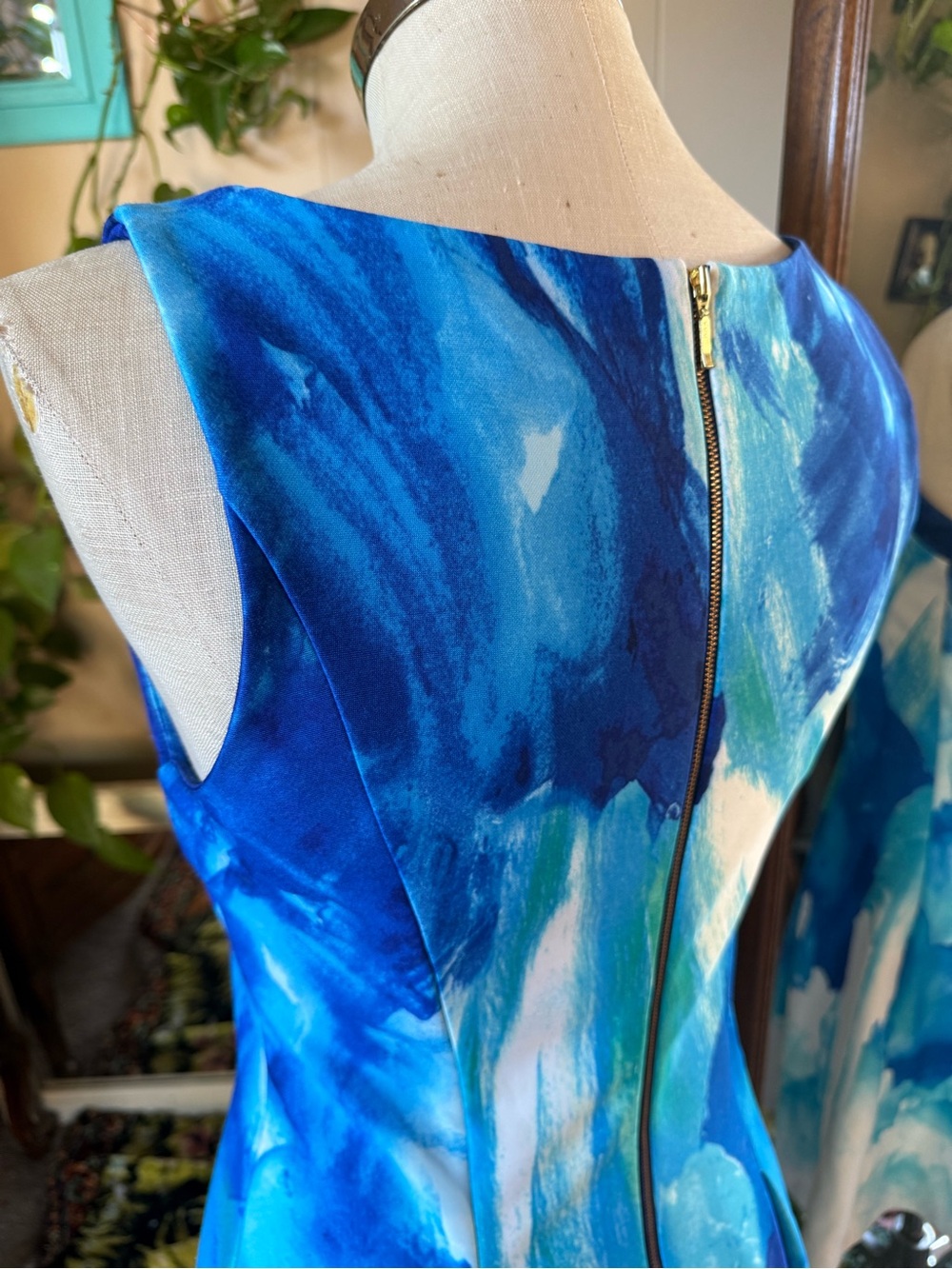 Dressbarn Sleeveless Blue Watercolor Fit-and-Flare Dress, size 12 - Picture 5 of 10